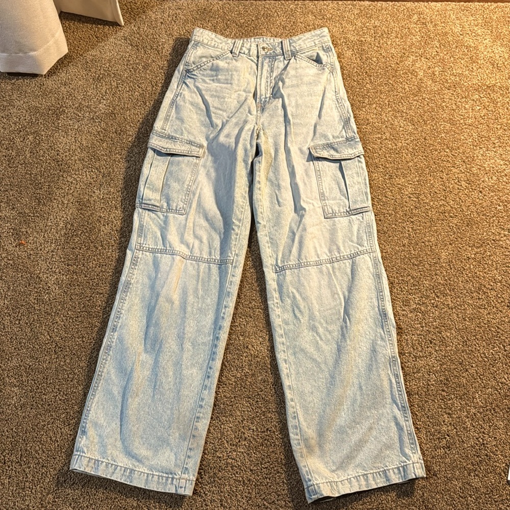 H&M Cargo Wide-Leg Jeans Size 2